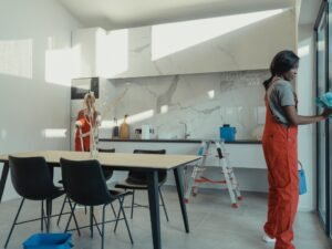 خادمات للتنازل 